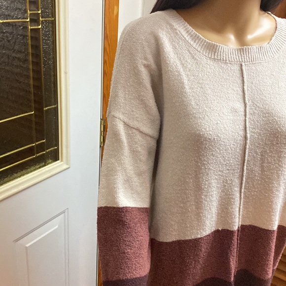 GUC - Ana - Color Block Sweater - Size Medium - Picture 5 of 10